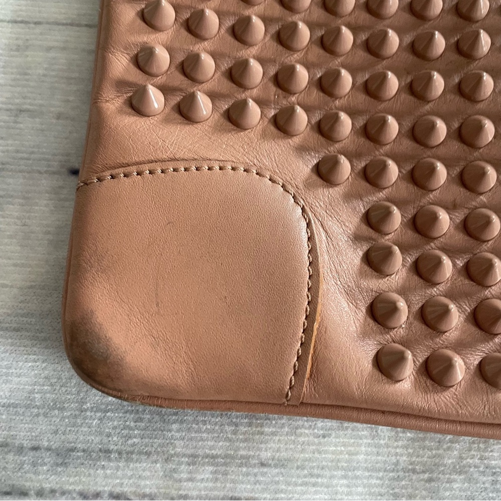 Christian Louboutin spiked clutch/ purse peach - Picture 6 of 15